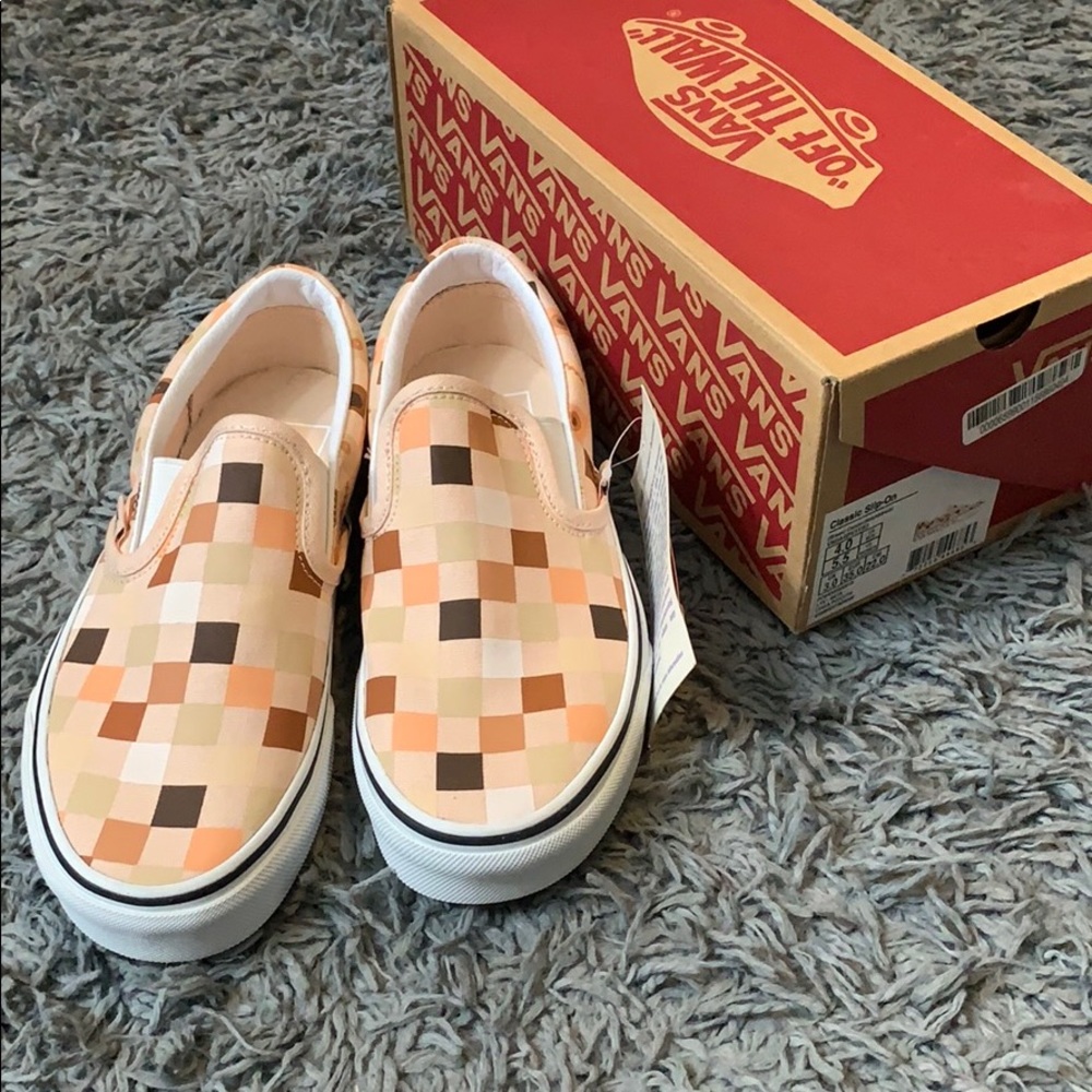 Shoes - Picture 2 of 3
